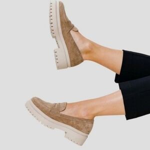 NWOT PORTLAND LEATHER PATINA ZOE SUEDE TAUPE LOAFERS SZ 9